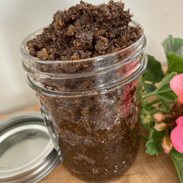 vanilla brown sugar coffee scrub in a mason jar